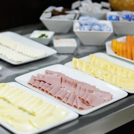 Le Village Flats E Hotel 주앵빌 외부 사진