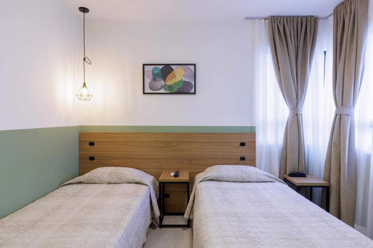 Le Village Flats E Hotel 주앵빌 외부 사진