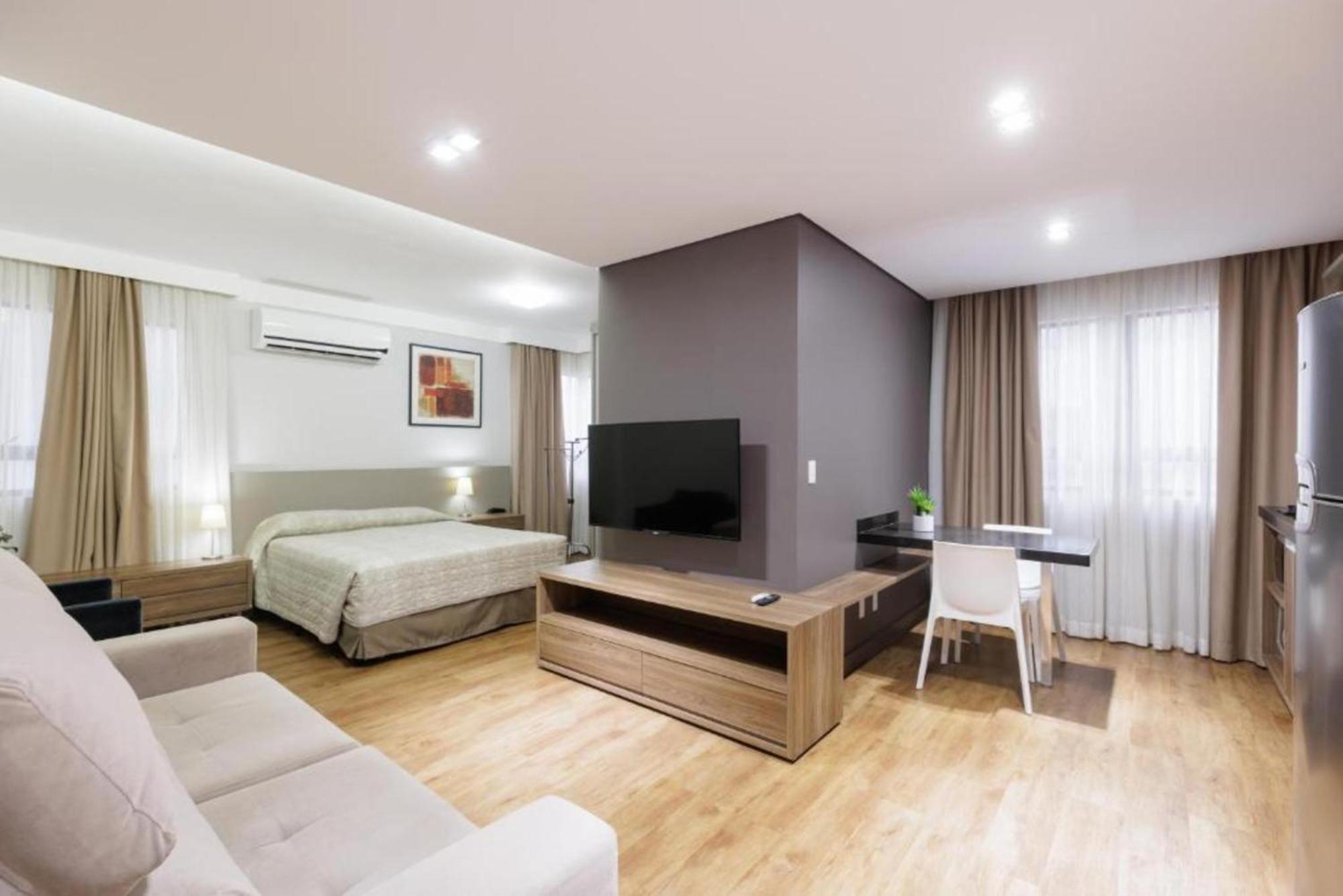 Le Village Flats E Hotel 주앵빌 외부 사진