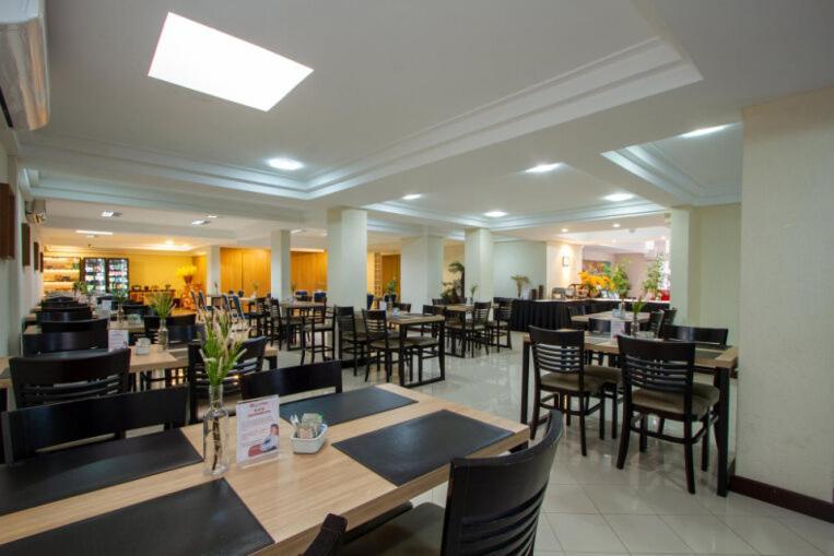 Le Village Flats E Hotel 주앵빌 외부 사진