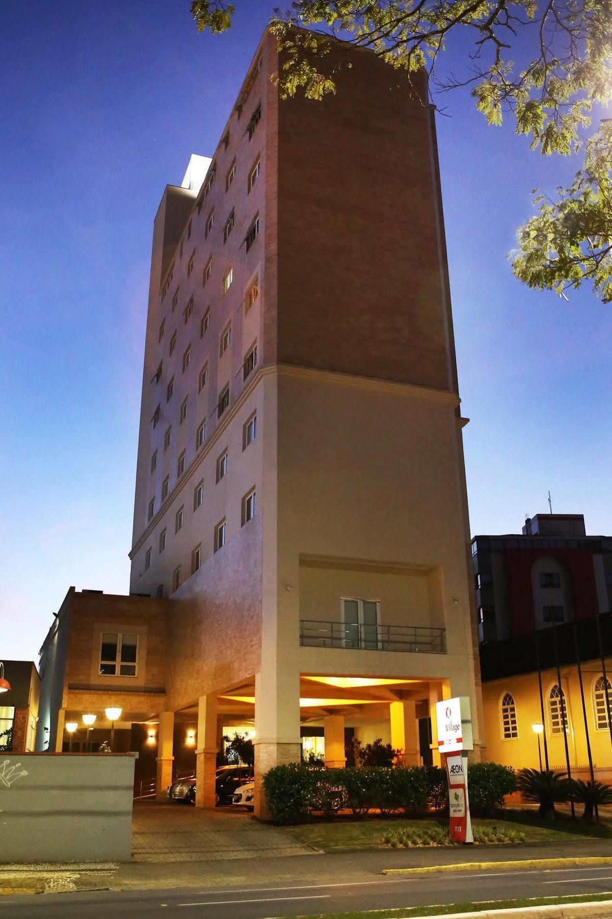 Le Village Flats E Hotel 주앵빌 외부 사진